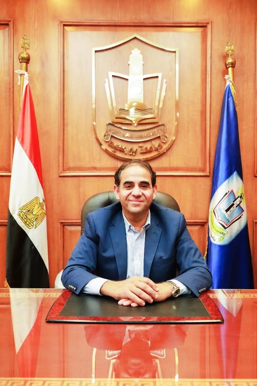 رئيس جامعة بورسعيد يهنئ الرئيس السيسي والشعب المصري العظيم بافتتاح المتحف المصري الكبير