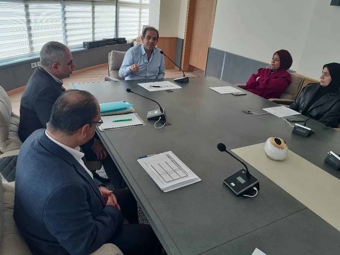 رئيس جامعة بورسعيد خلال لقائه بقيادات كليتي التربية والآداب: تكامل العمل بين الكليتين نموذج لتعظيم كفاءة الأداء الإداري وتطوير العملية التعليمية